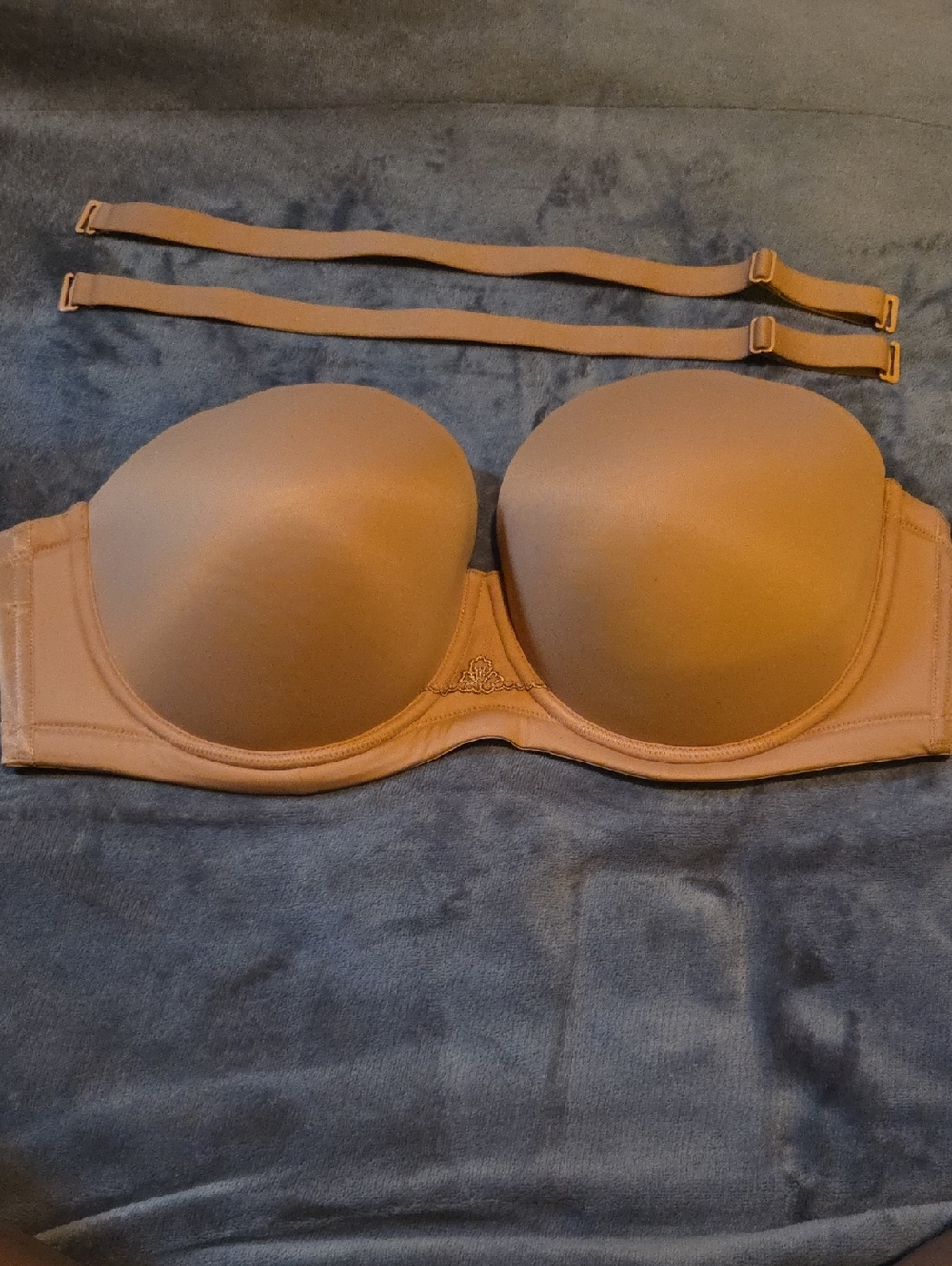 Convertible/ Strapless Nude T-Shirt Bra
